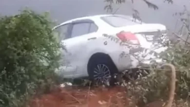 Five people died after the car they were travelling in lost control and plunged into a lake in Telangana’s Yadadri Bhuvanagiri district. The police that the six people in the car were residents of Hyderabad’s L B Nagar area and were travelling to Pochampalli when the accident happened at 5.30 am. One person managed to escape and is undergoing treatment at a local hospital. An official from Pochampalli police station said that it could either be a case of overspeeding or driving under intoxication.