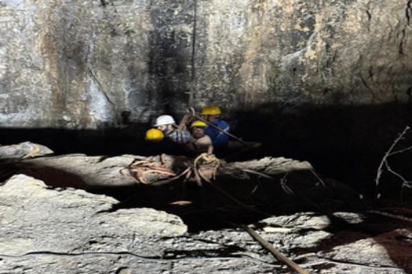 As Rescue Efforts for Assam’s Coal Mines Intensify, the Body of a Trapped Labourer Is Recovered.