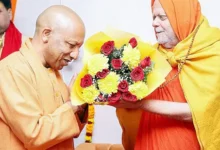 Uttar Pradesh Chief Minister Yogi Adityanath meets Puri Shankaracharya Swami Nischalananda Saraswati during the ongoing Maha Kumbh 2025, in Prayagraj on Sunday.(Yogi Adityanath-X)